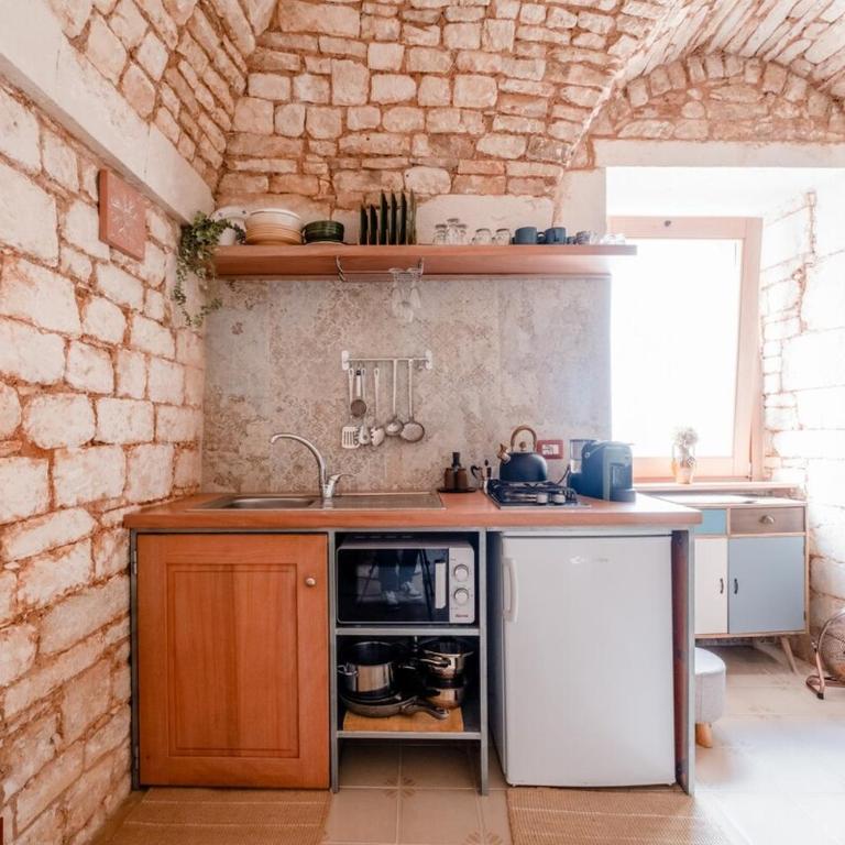 3-Level Stone Home with Rooftop Terrace in Martina Franca Historic Center, 2 Min from Cathedral - Casa con 1 Camera da Letto - 83