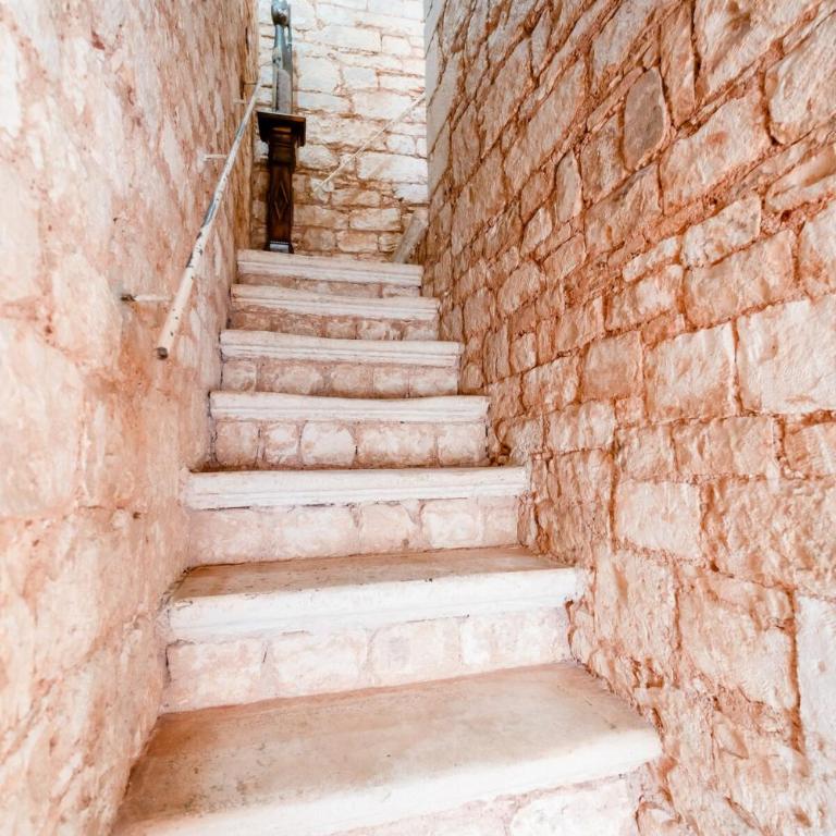 3-Level Stone Home with Rooftop Terrace in Martina Franca Historic Center, 2 Min from Cathedral - Casa con 1 Camera da Letto - 77