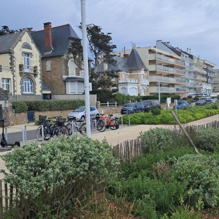 STUDIO COSY PROCHE PLAGE, tout à pied - Studio - 35