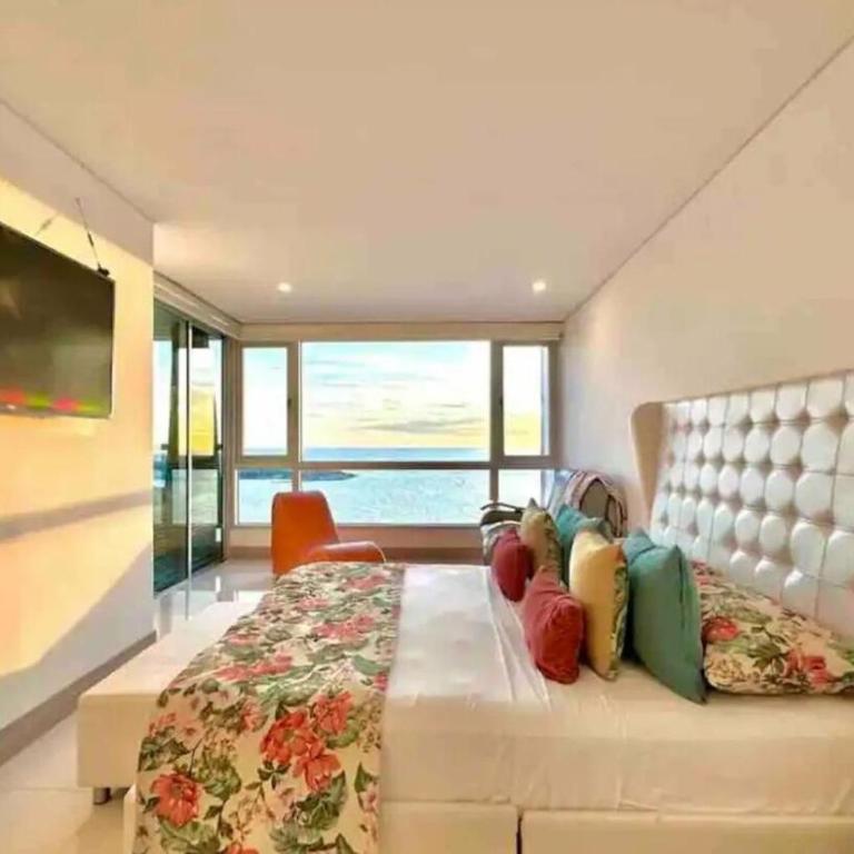 Large 3BR Apt with beautiful ocean views - Three-Bedroom Apartment - 25