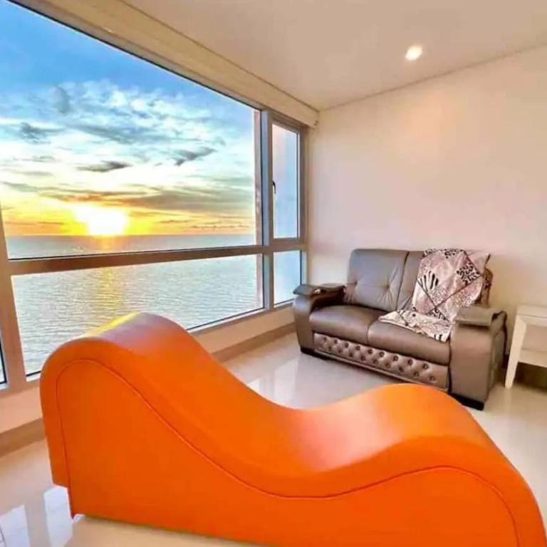 Large 3BR Apt with beautiful ocean views - Three-Bedroom Apartment - 31