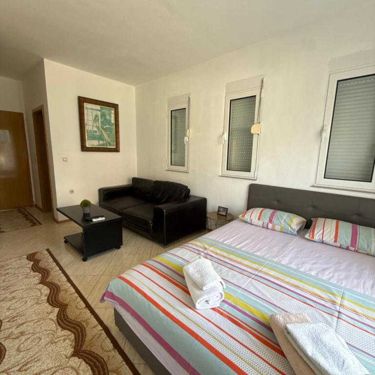 Ajan Apartments - Deluks Dvokrevetna Soba sa Bračnim Krevetom - 6