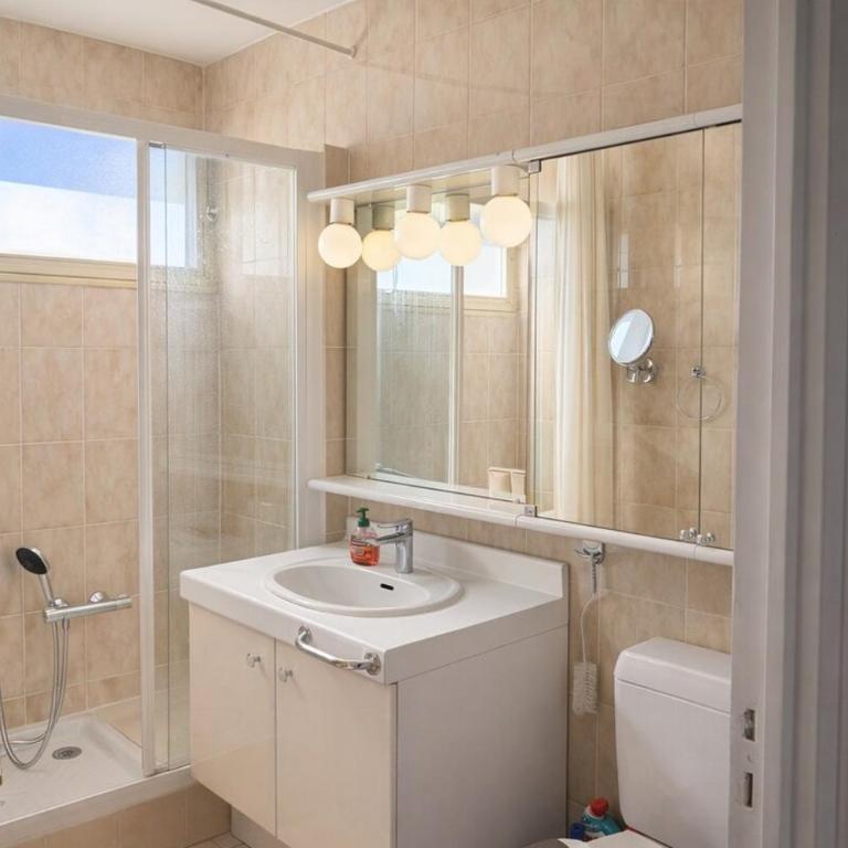 Grand appartement avec vue mer Juan-les-Pins - Apartamento de 2 dormitorios - 22