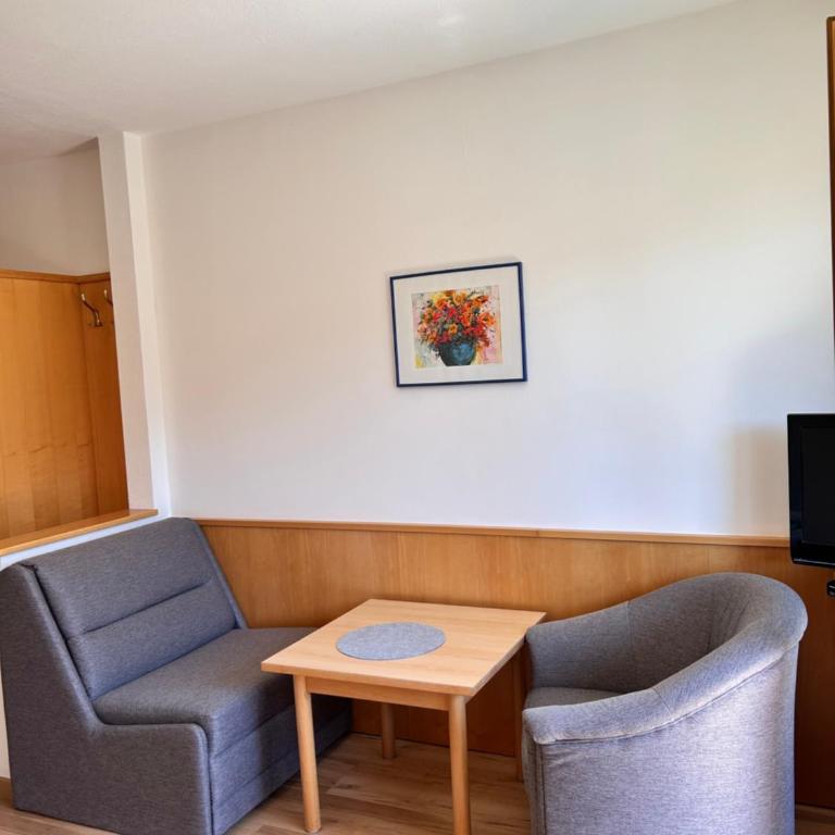 Gästehaus Huber Frühstückspension - Großes Doppelzimmer - 2