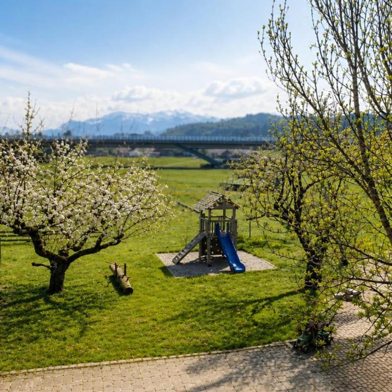Appartement Tegelberg , Landhaus Linde, Seeg-Enzenstetten im Allgäu, mit Königscard - Apartment - 23