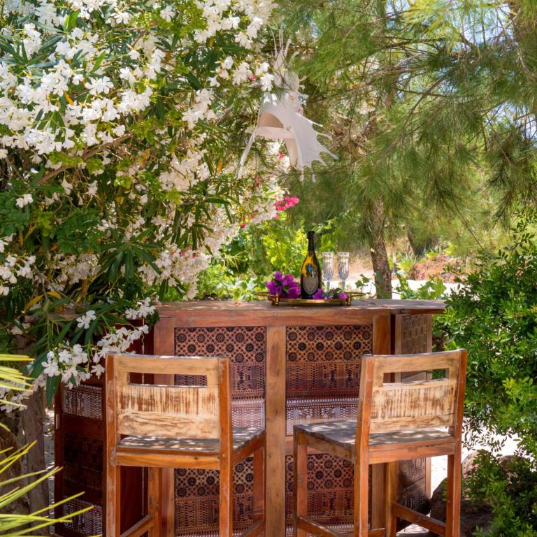 'Bohemian Pearl' - artsy oasis in the North of Ibiza - Villa - 14