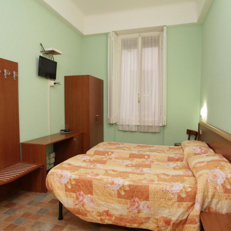 Hotel Barone - Camera Matrimoniale/Doppia con Letti Singoli con Doccia - 6