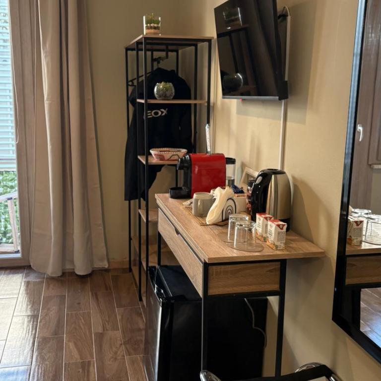 B&B Tanda Rooms Olbia - Camera Matrimoniale Deluxe con Balcone - 5