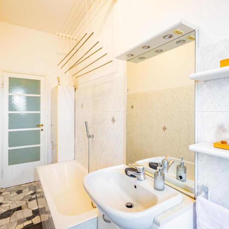 Top Floor Apartment Solari & Navigli - Appartamento con 2 Camere da Letto - 59