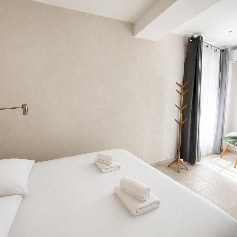Holiday in Arles: Appartement de l'Amphithéâtre - Apartamento de 1 dormitorio - 6