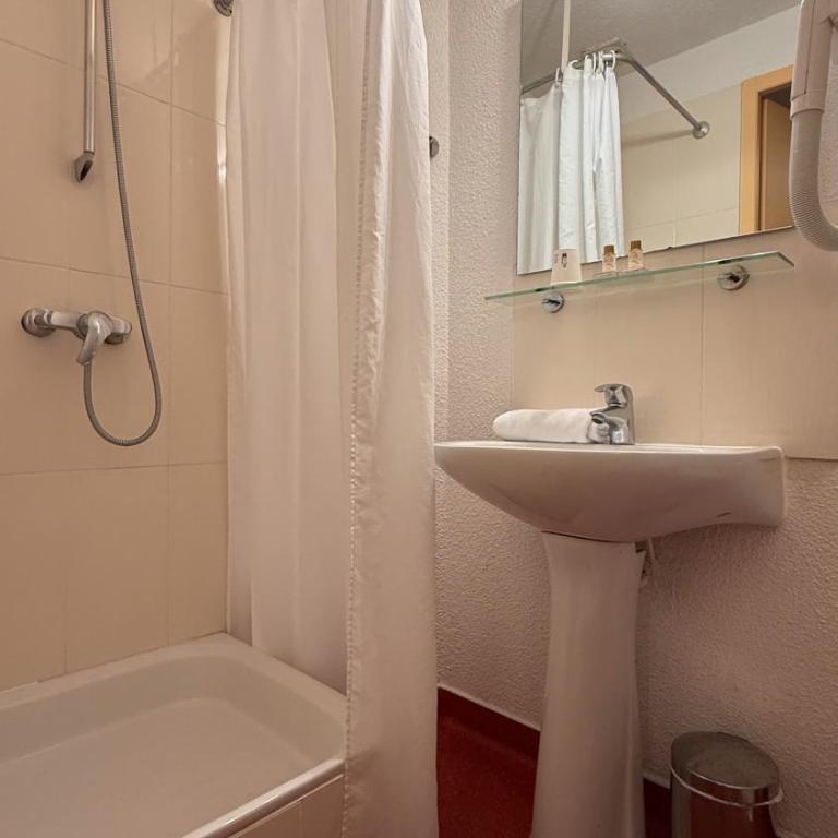 Hotel de L'Opéra - Chambre Simple Économique - 1