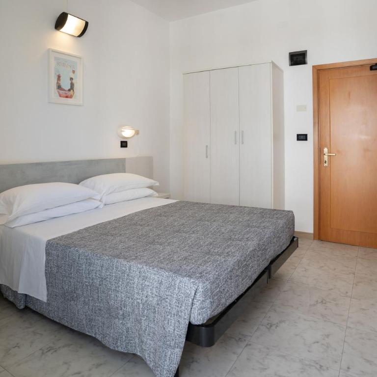 Hotel Haway - Camera Matrimoniale Classic - 12