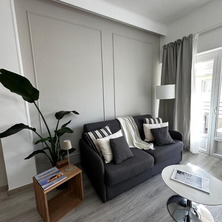 Riviera Living - Stylish 1BR Apartment - 4min walking from Monaco - One-Bedroom Apartment - 12