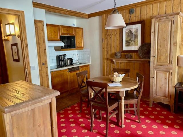 Très joli 2P vue montagne dans le magnifique village d'ARC 1950 - Appartement 1 Chambre - 2