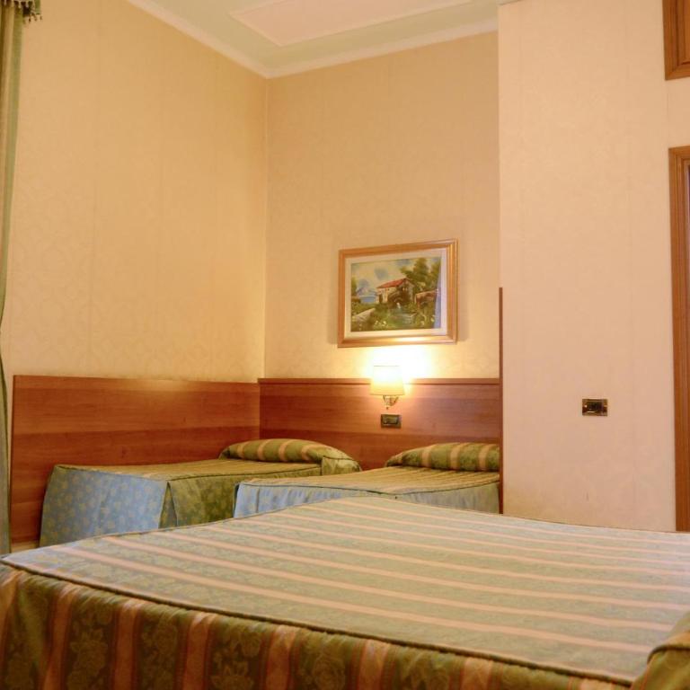 Hotel Teti - Chambre Quadruple - 15