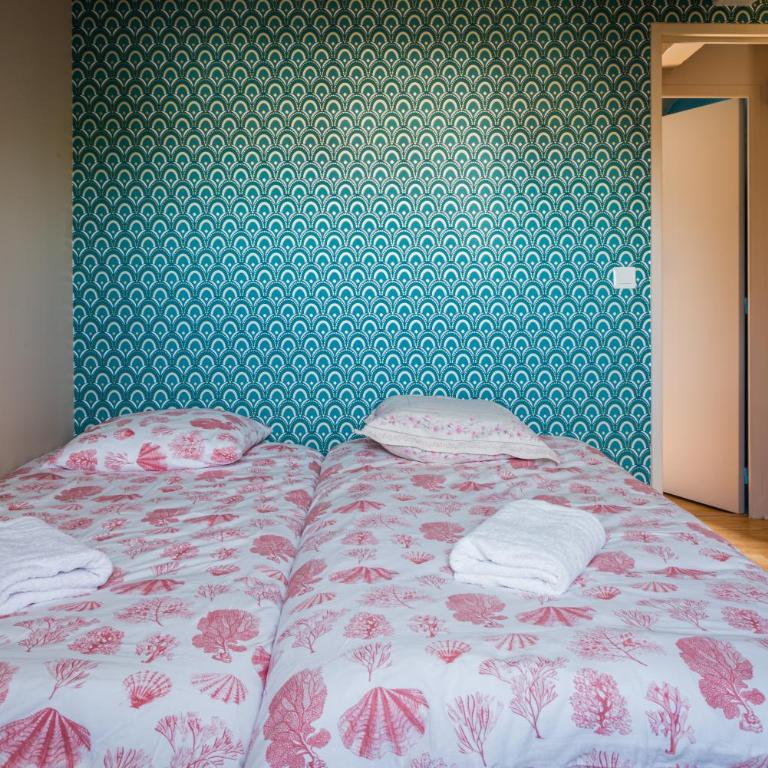 CENTRE VILLE, plusieurs appartements rénovés lumineux dans meme immeuble - Appartement 3 Chambres avec Vue - 2