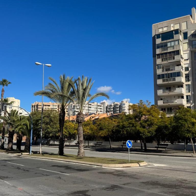Moderno apartamento con terraza, piscina y vistas al mar by Turihome - Apartment - 46