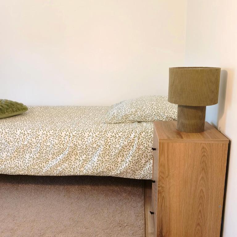 Appartement Verzy - 3 chambres - Résidence calme - Tout équipé - Proche centre de Reims, 7min en voiture - Appartamento con 3 Camere da Letto - 16