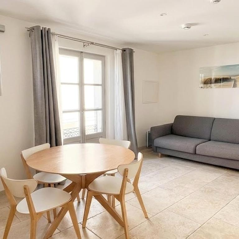 Holiday in Arles: Appartement de l'Amphithéâtre - Apartamento de 1 dormitorio - 5