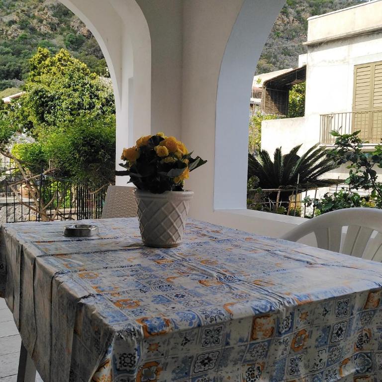 Casa Engy - Appartamento con Vista Giardino - 13