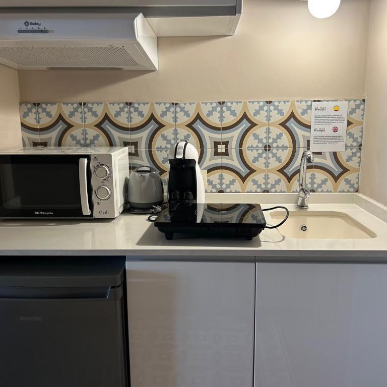 Apartamentos Luna Suites Palacio Almagra - Studio Petite - 4