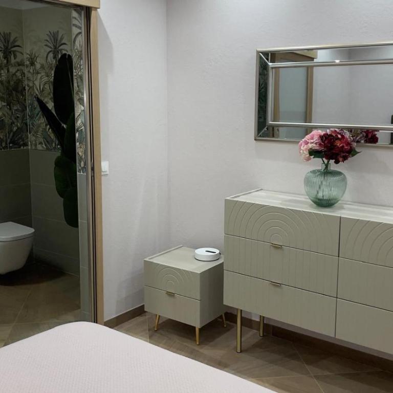 Appartement de deux pièces à 40 mètres de la plage et à un arrêt de tramway du centre-ville - Appartement 1 Chambre - 32
