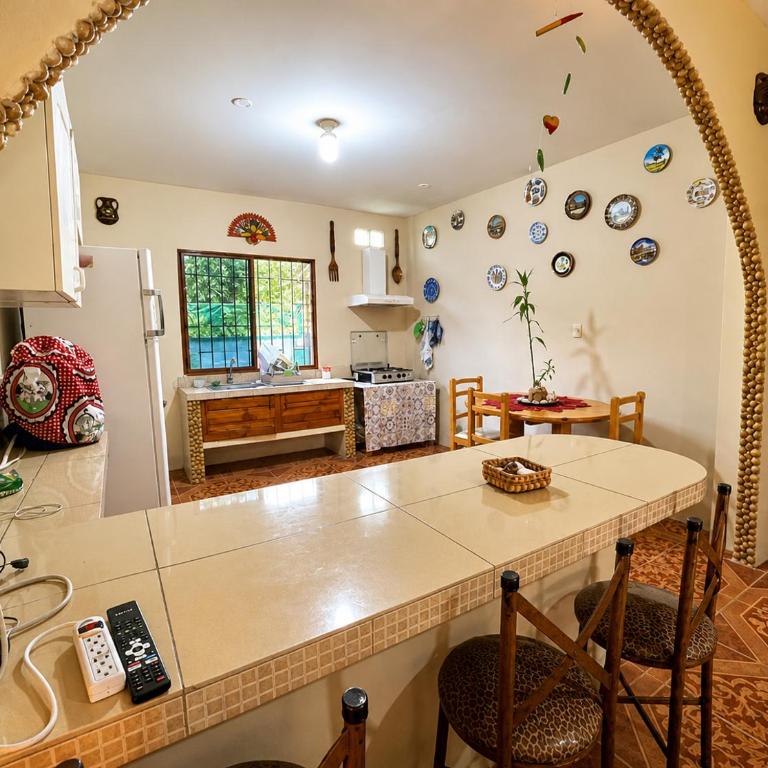 Casa Naturaleza Rustic Vibes - Five-Bedroom House - 12