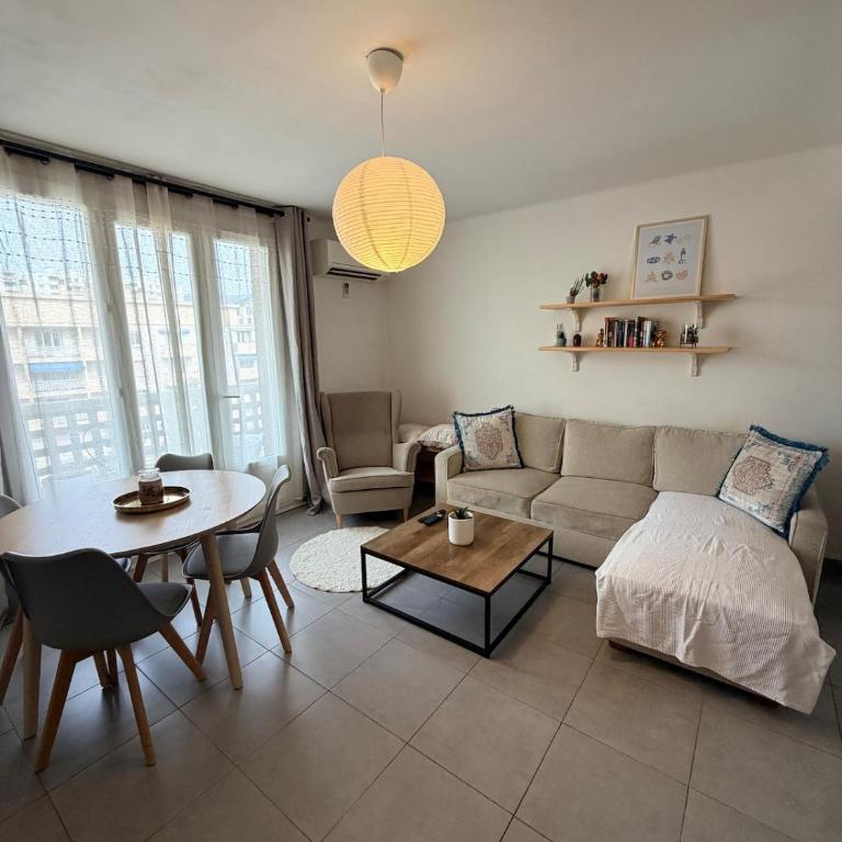 Marseille T3 SUD Plages et vélodrome Clim parking 6 personnes lit bébé possible - Appartement - 1