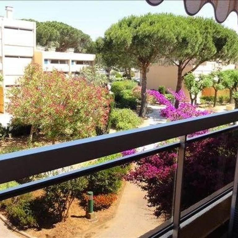 Studio fonctionnel 18m², parking, commerces et plages à proximité - FR-1-610-119 - Studio - 1