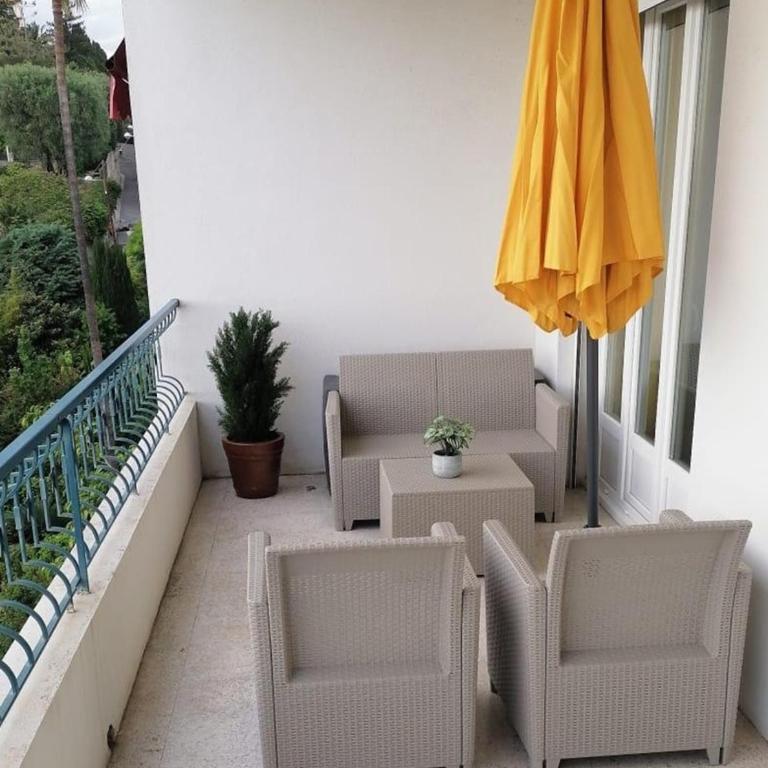 Terrace and view on all Nice city - Apartamento de 1 dormitorio con terraza - 2