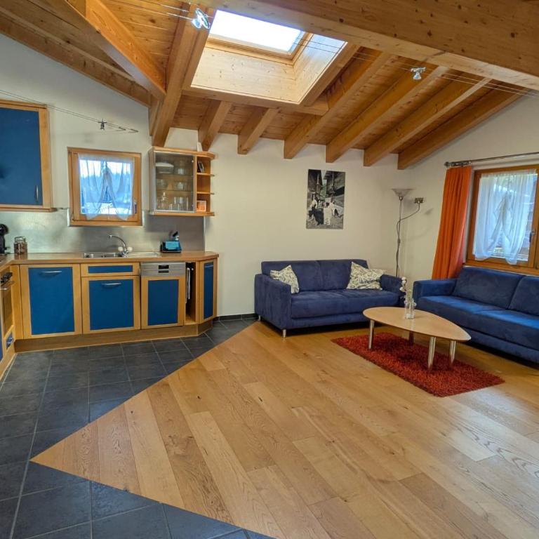 Schönegg Dachgeschoss - Apartment mit 2 Schlafzimmern - 2