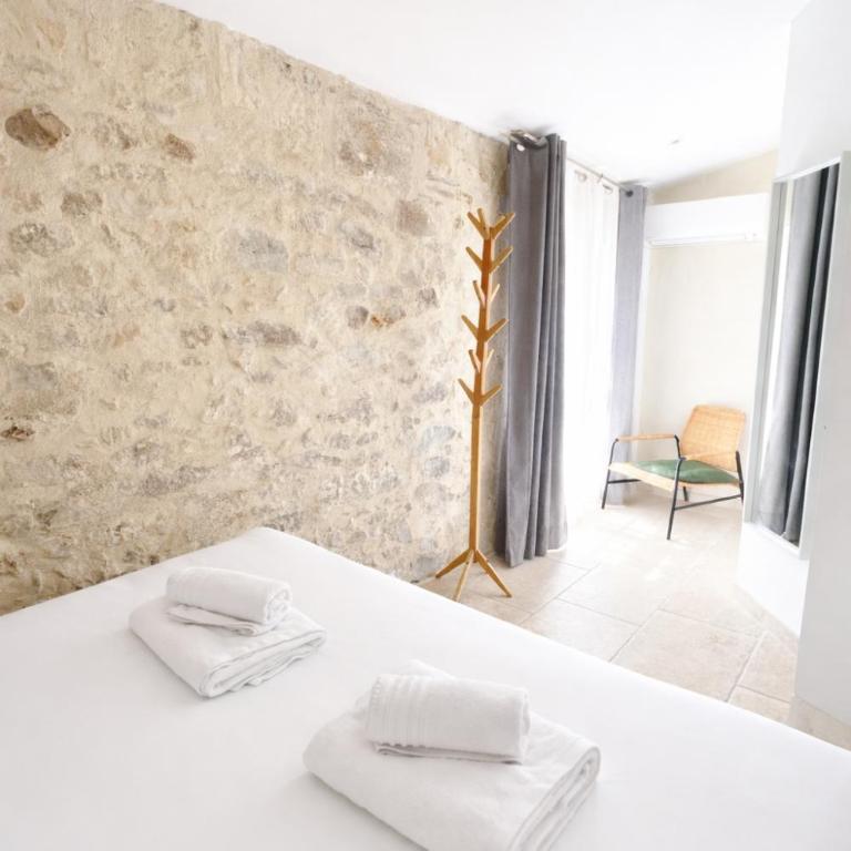 Holiday in Arles: Appartement de l'Amphithéâtre - Apartamento de 1 dormitorio - 7