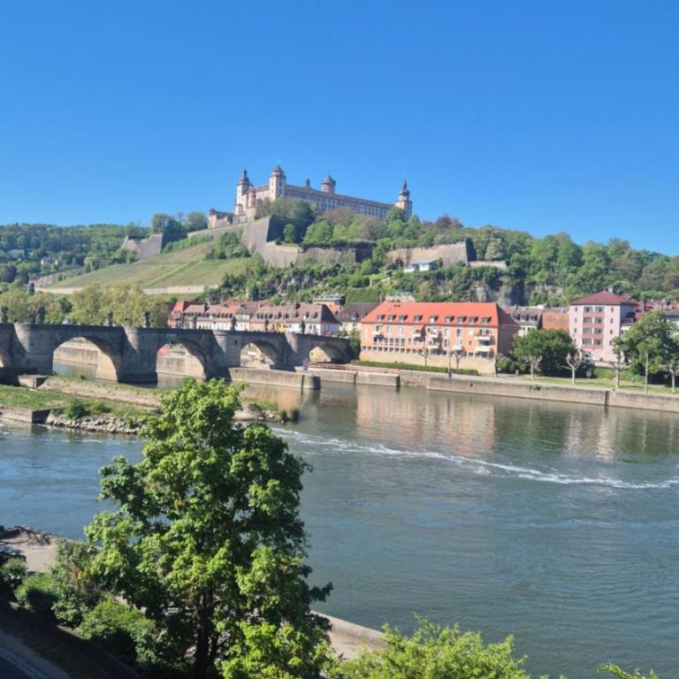 FeWo Festungsblick Würzburg - Apartment mit 1 Schlafzimmer und Aussicht - 1
