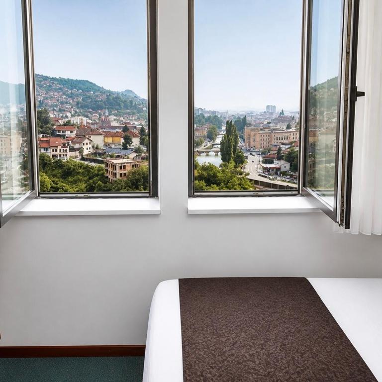 Hotel Saraj - Soba sa Pogledom na Grad - 11