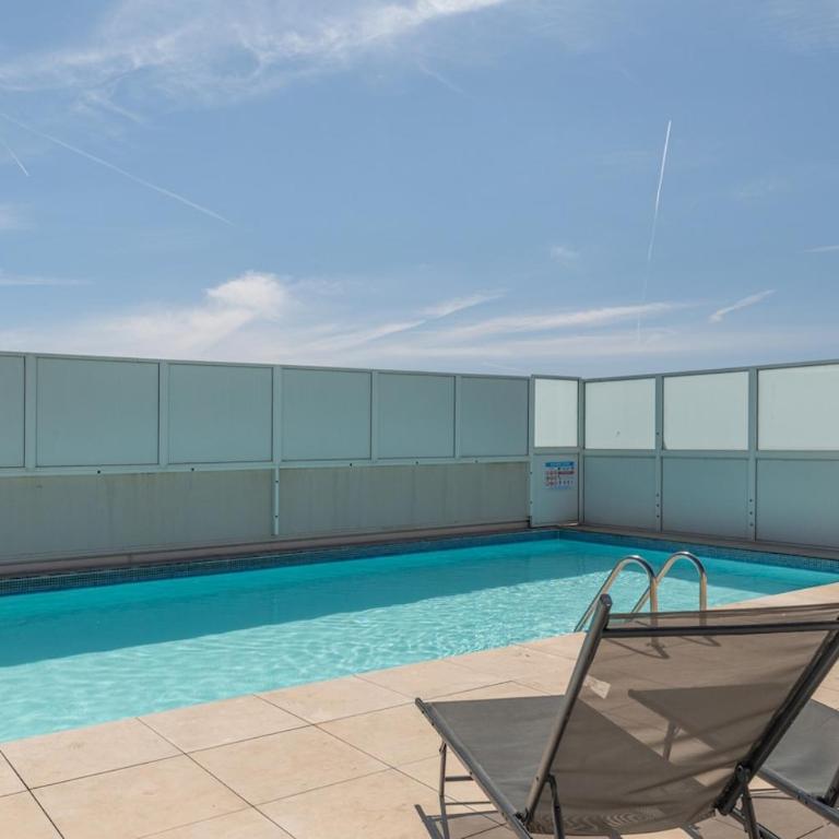 2 Pièces Juan-les-Pins Piscine Rooftop à 2 min des Plages - Appartement 1 Chambre - 3