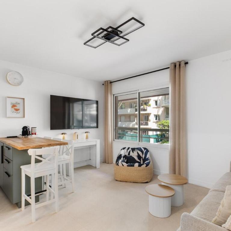 2 Pièces Juan-les-Pins Piscine Rooftop à 2 min des Plages - Appartement 1 Chambre - 1