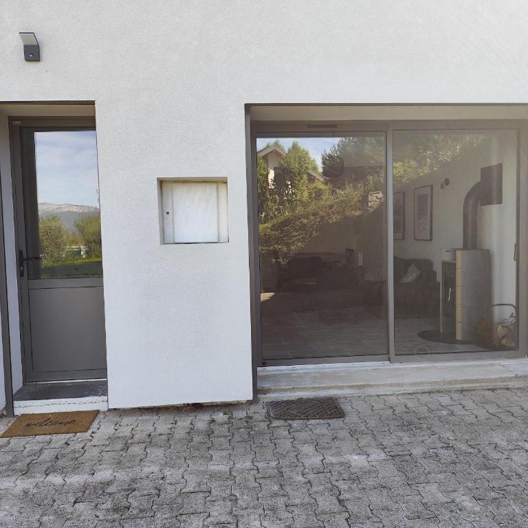 Large 2 Bedroom apartment with lake view & garden - Appartement 2 Chambres - 26
