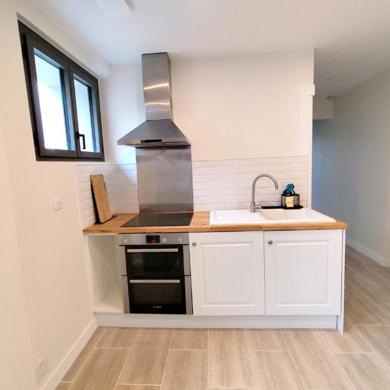 Large 2 Bedroom apartment with lake view & garden - Appartement 2 Chambres - 8
