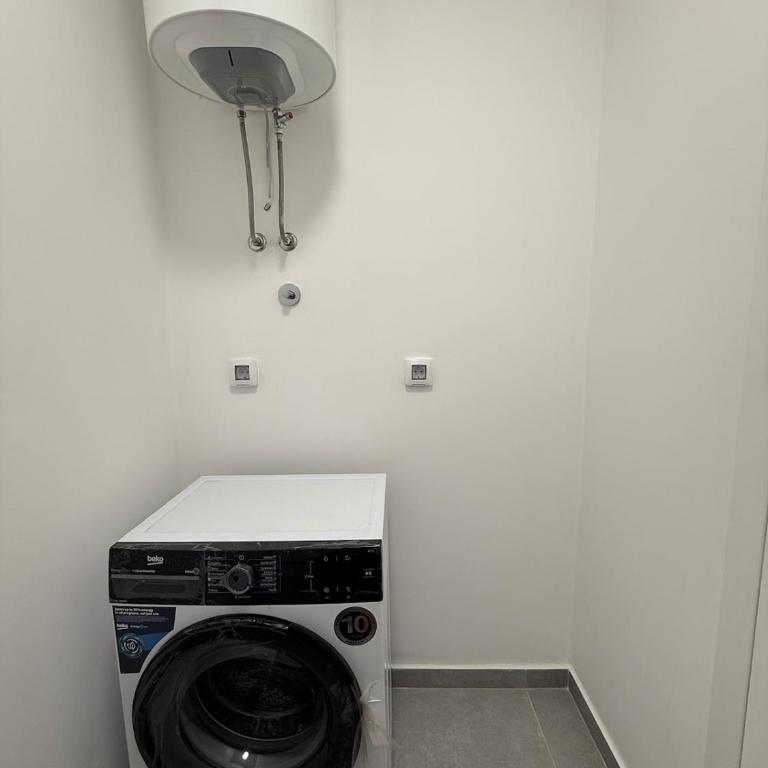 5-Min Walk to Airport Brand New & Modern Apartment - Apartman sa 1 Spavaćom Sobom - 4