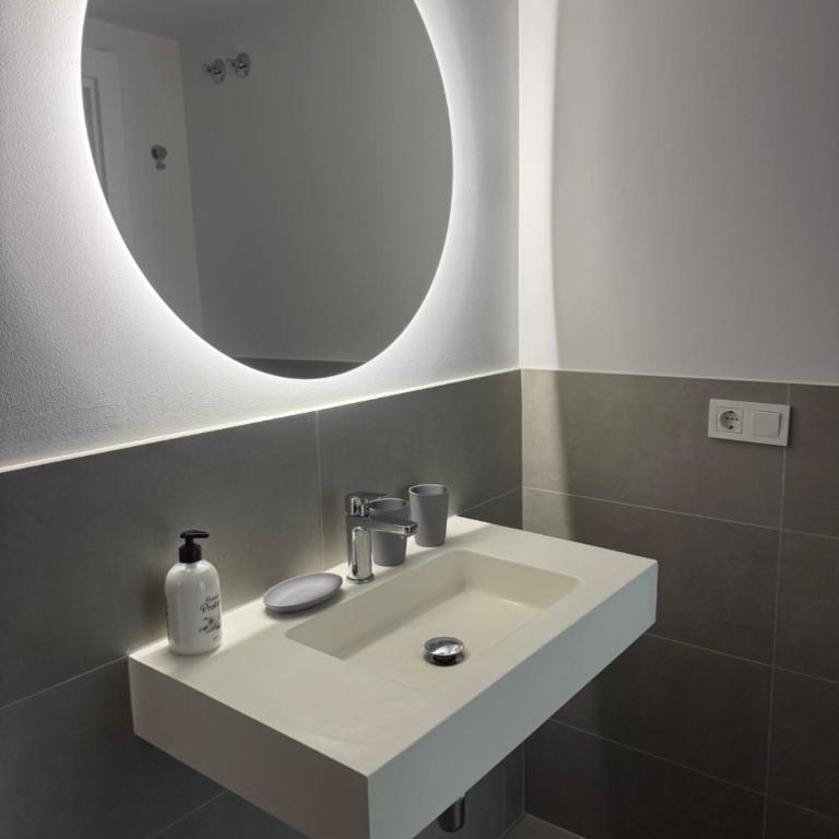 Gran Canet Nowy Apartament blisko morza i gór, Basen Jacuzzi Sauna - Apartment mit 2 Schlafzimmern und Balkon - 41