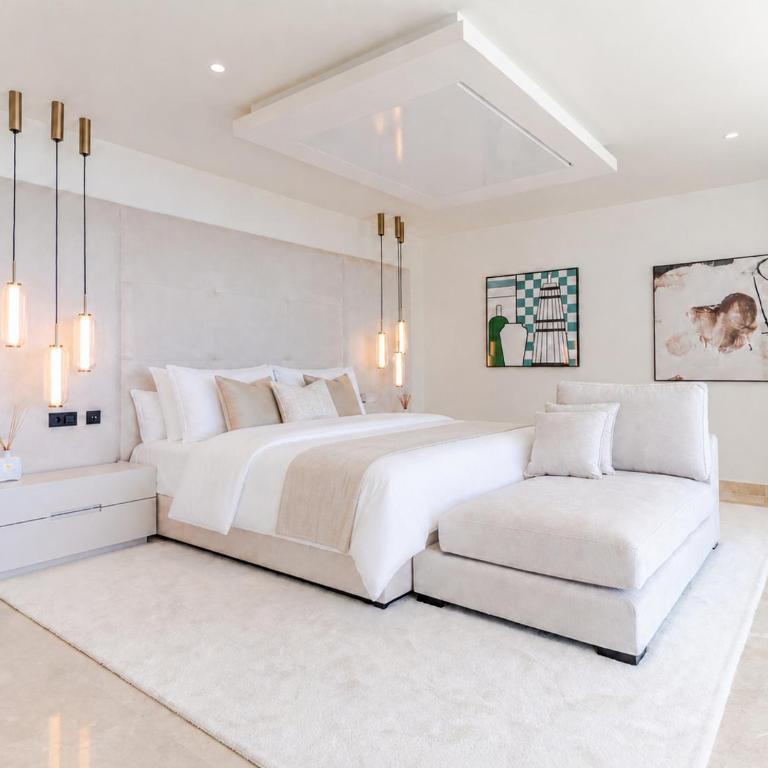 Luxury Retreat with Pool, Jacuzzi, Cinema & Gym - Villa Riviera - Villa Deluxe - 12