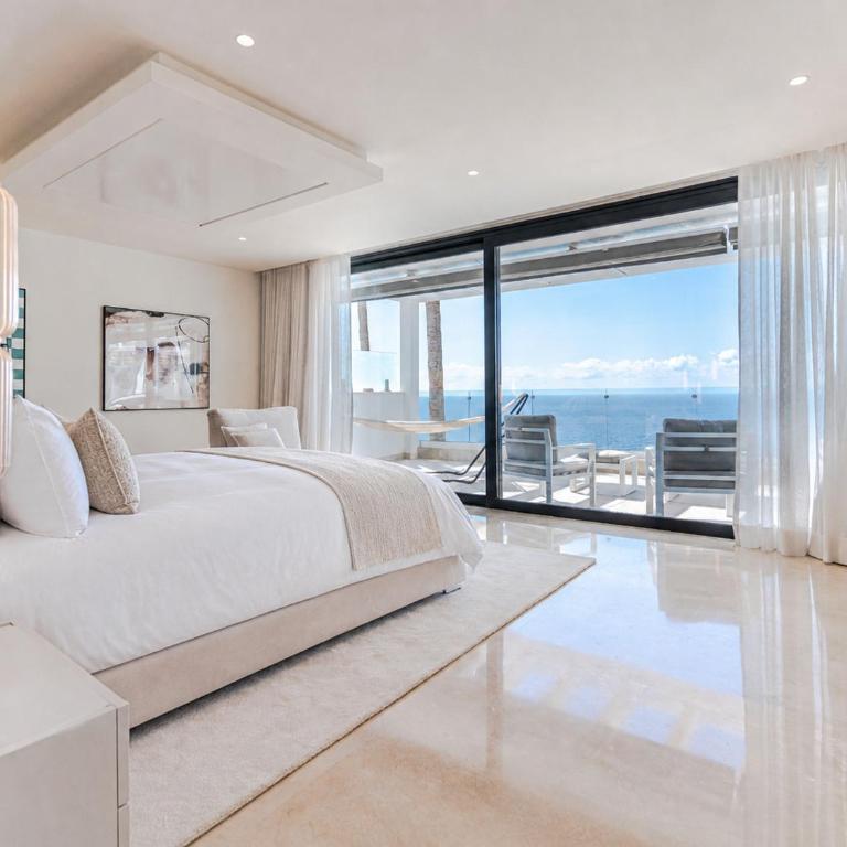 Luxury Retreat with Pool, Jacuzzi, Cinema & Gym - Villa Riviera - Villa Deluxe - 9