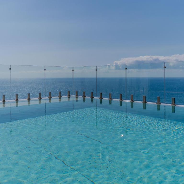 Luxury Retreat with Pool, Jacuzzi, Cinema & Gym - Villa Riviera - Villa Deluxe - 52
