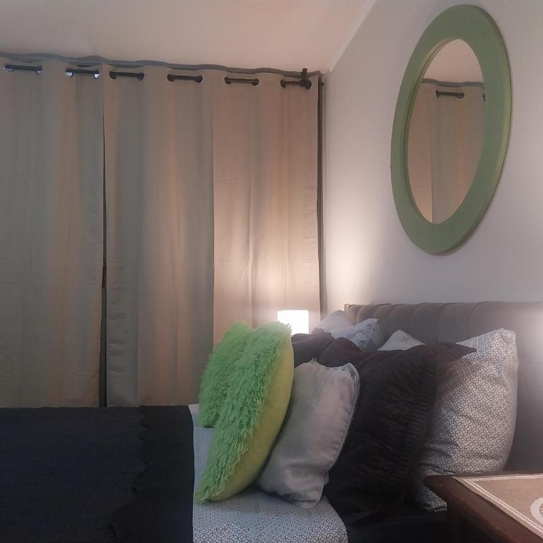 Studio Centro Apartamentos - Deluxe One-Bedroom Apartment with City View - 2