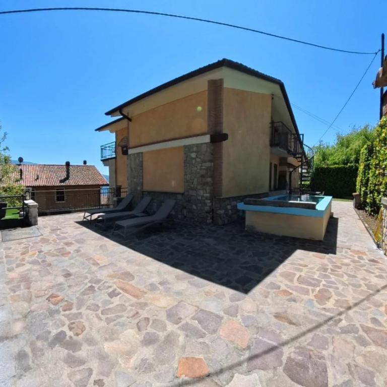 Villa Arianna Lake View Apartments with Pool - Ground Floor Apartment with Lake View - 4