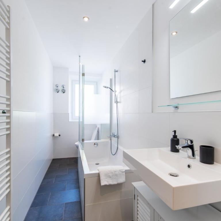 Stilvolle Wohnung mit Balkon- Wenige Gehminuten von der Altstadt - Apartment mit 2 Schlafzimmern - 8