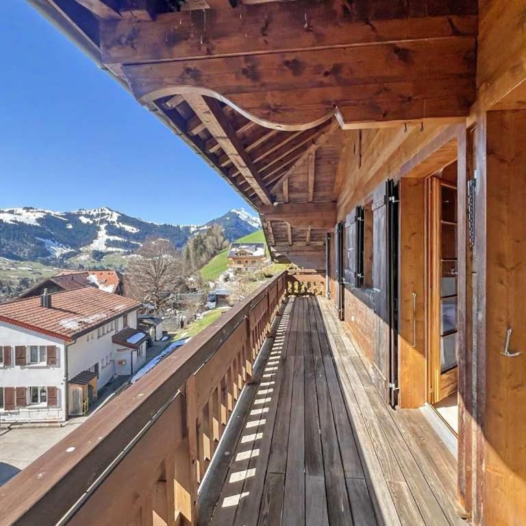 Chalet Bliss with Spectacular Views - Apartment - 44