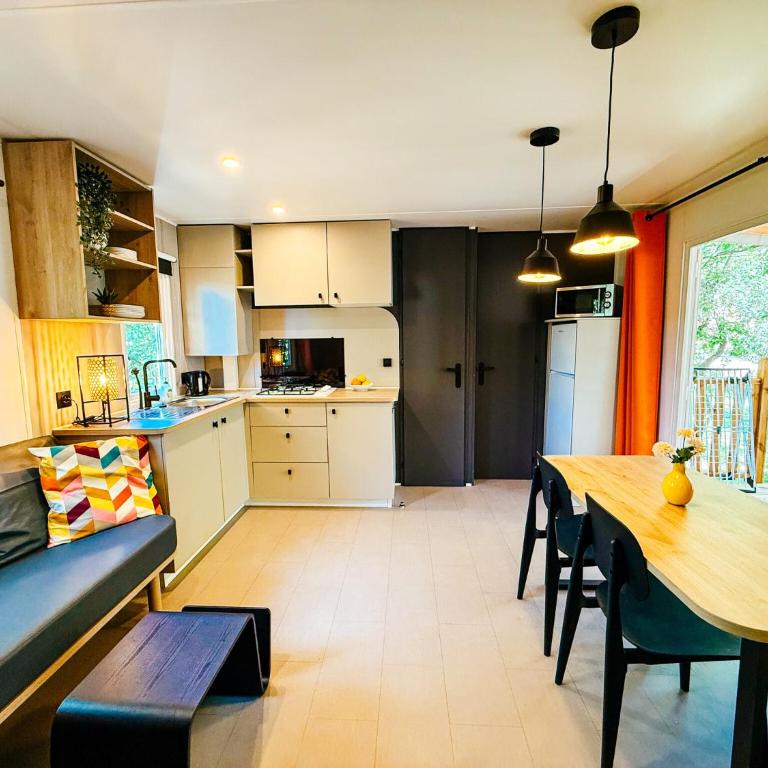 3 bedroom Chalets Camping Leï Suves - JoyCasa - Chalet 3 Chambres - 5