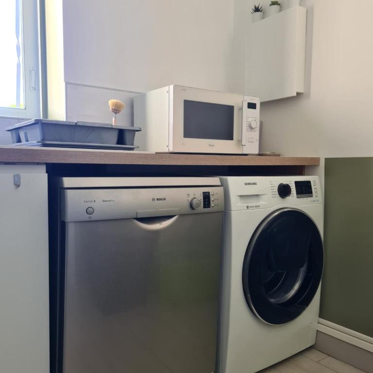 Maison familiale au calme avec parking, jardin et à 3 min de la Cité - Ferienhaus mit 3 Schlafzimmern - 23