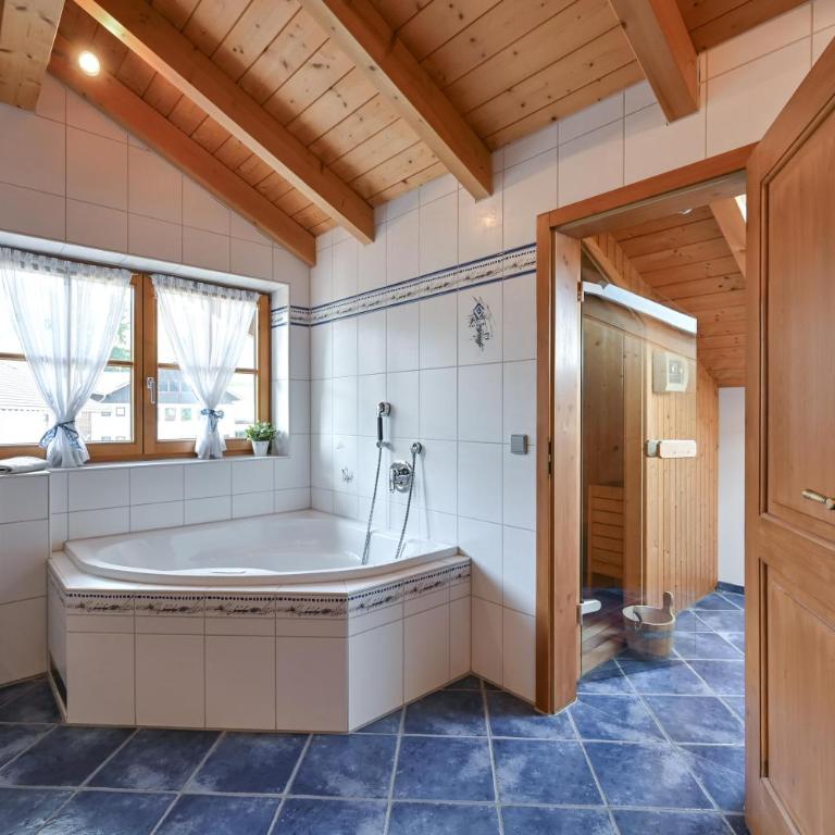 Ferienwohnung Edelweiß mit Sommer- Bergbahn unlimited kostenlos - Appartamento Superior con Sauna - 7